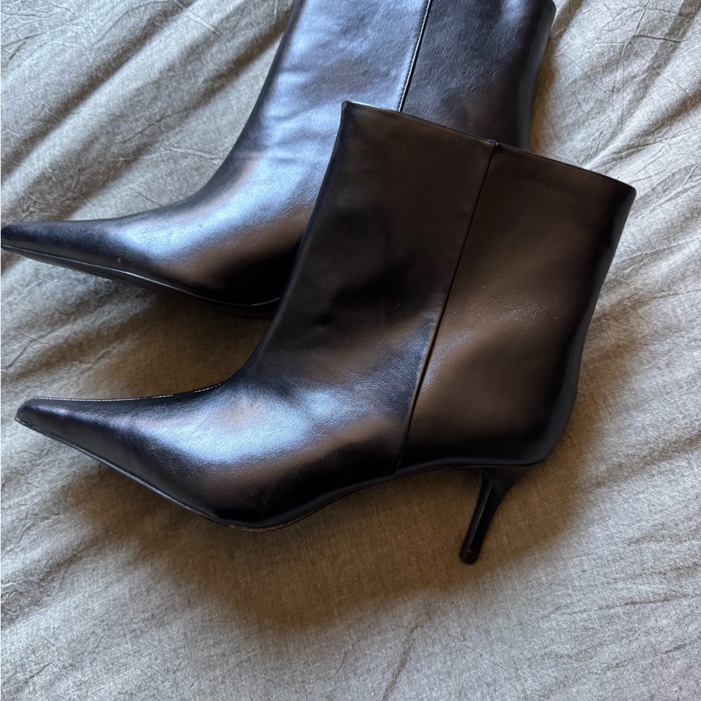Elegant H&M Black Women's Ankle Boots. Size 9. Worn once